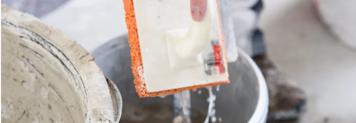 Holzbalken für ein Gartenhaus